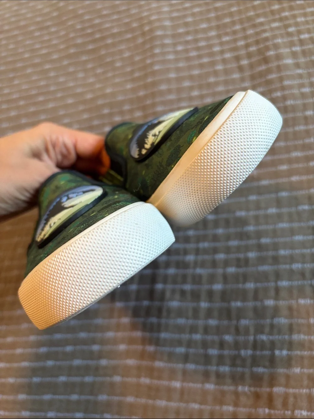 Ground Up Jurassic World Boys Dinosaur Slip On Sneakers Green Camo Size 13
